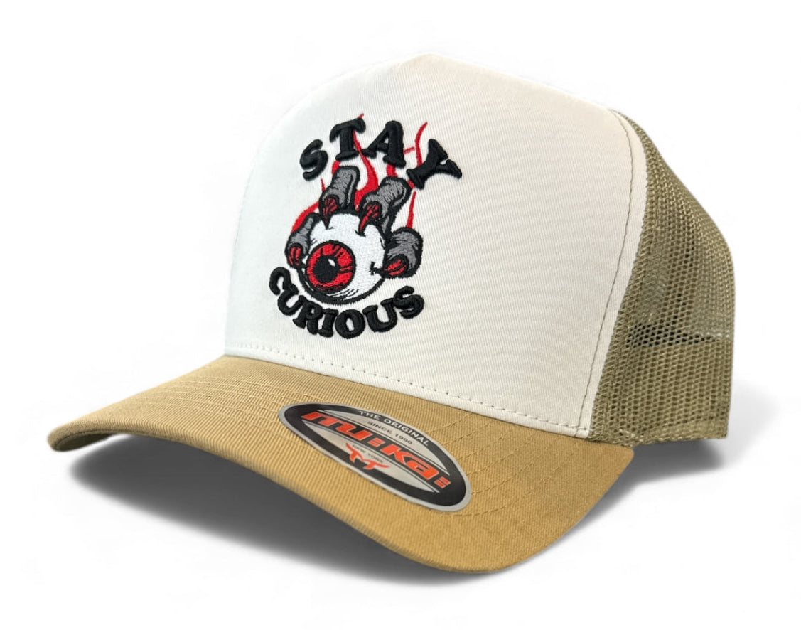 Trucker Hat Stay Curious in White/Khaki